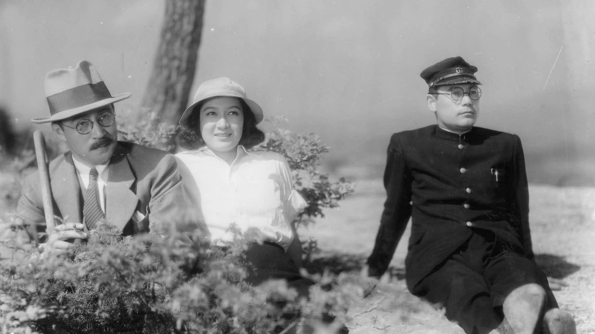 Cinematic background from No Regrets for Our Youth 1946 - Yukie, the well-bred daughter of a university professor, is shocked when her father is relieved of his post for his political teachings during a purge of anti-militarism in pre-war Kyoto. Years go by as she is courted by two of her father's former students; one a fiery leftist, the other more moderate and equable.