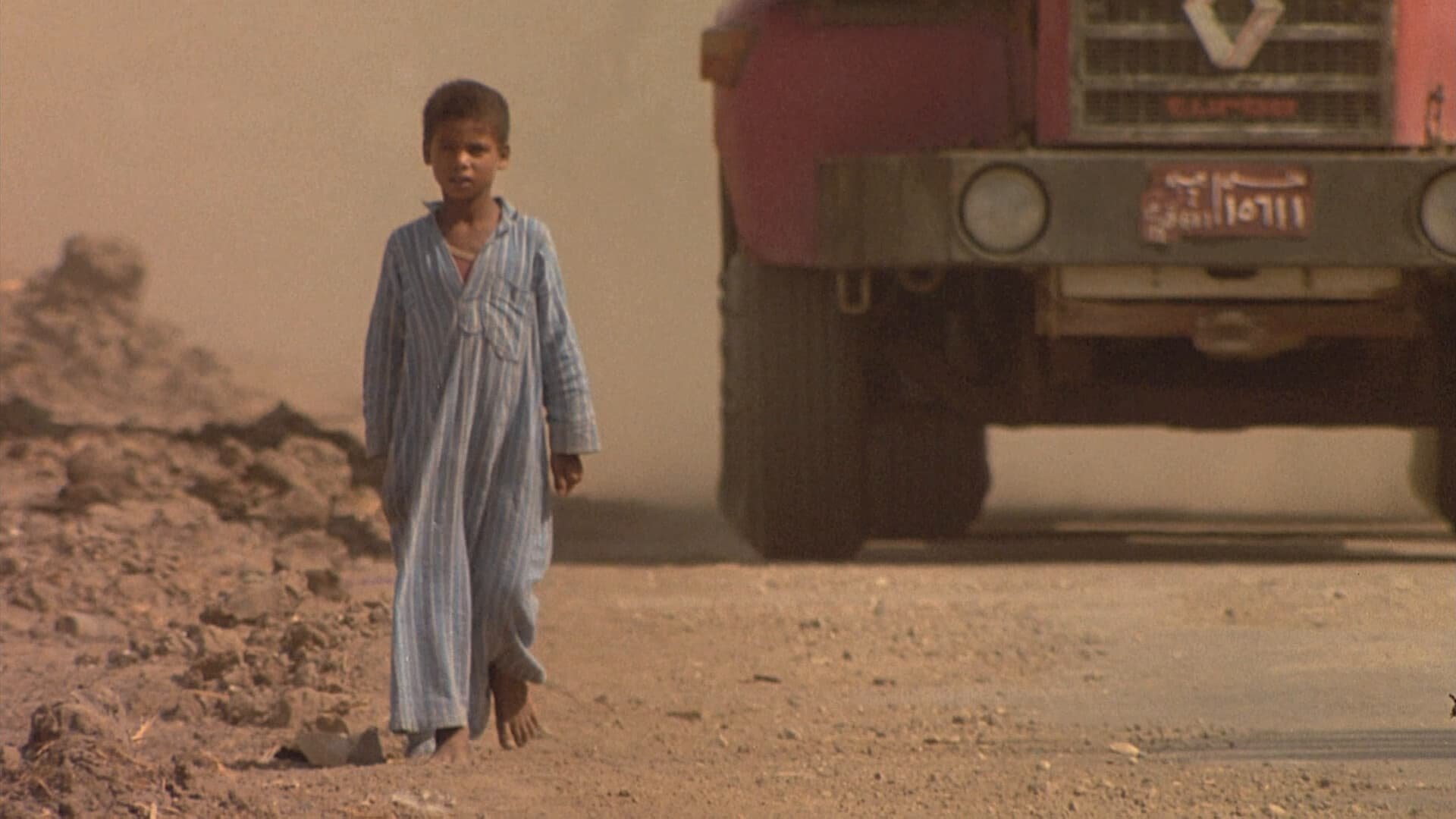 Cinematic background from Powaqqatsi 1988 - An exploration of technologically developing nations and the effect the transition to Western-style modernization has had on them.
