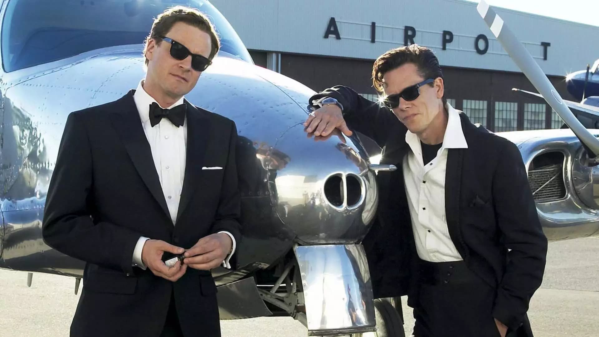 Cinematic background from Where the Truth Lies 2005 - An ambitious reporter probes the reasons behind the sudden split of a 1950s comedy team.