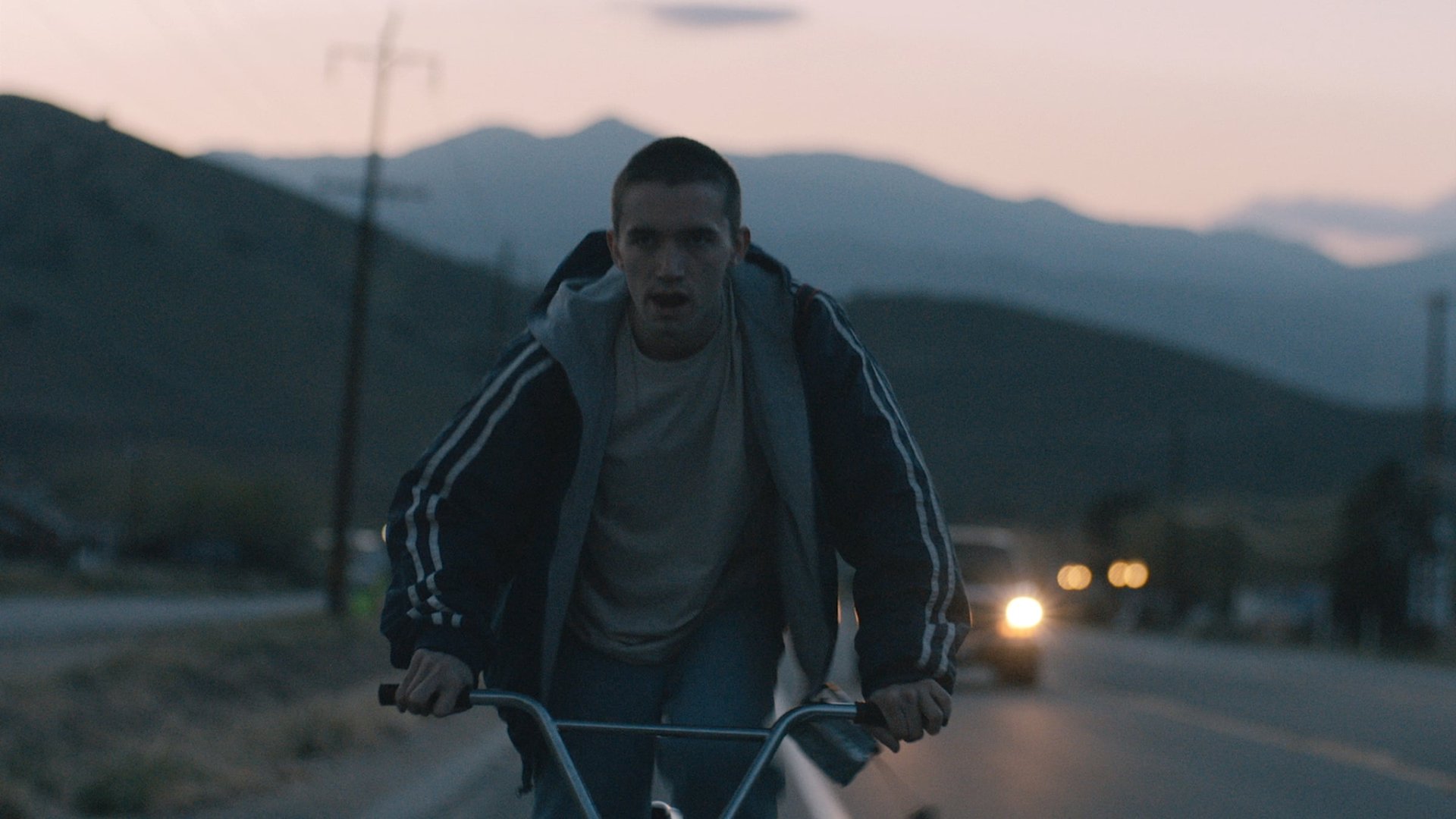 Cinematic background from Cold Specks - Neuroplasticity 2015 - null