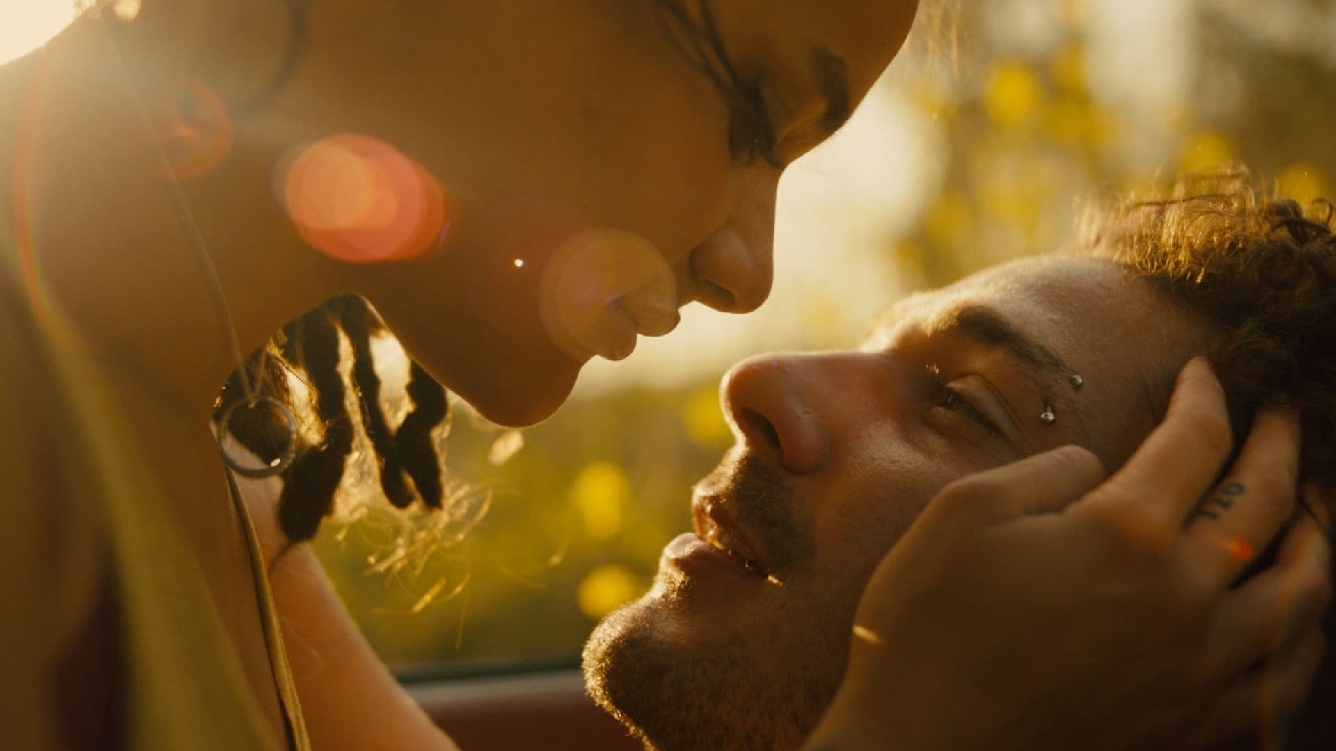 Cinematic background from American Honey 2016 - A teenage girl with nothing to lose joins a traveling magazine sales crew, and gets caught up in a whirlwind of hard partying, law bending and young love as she criss-crosses the Midwest with a band of misfits.