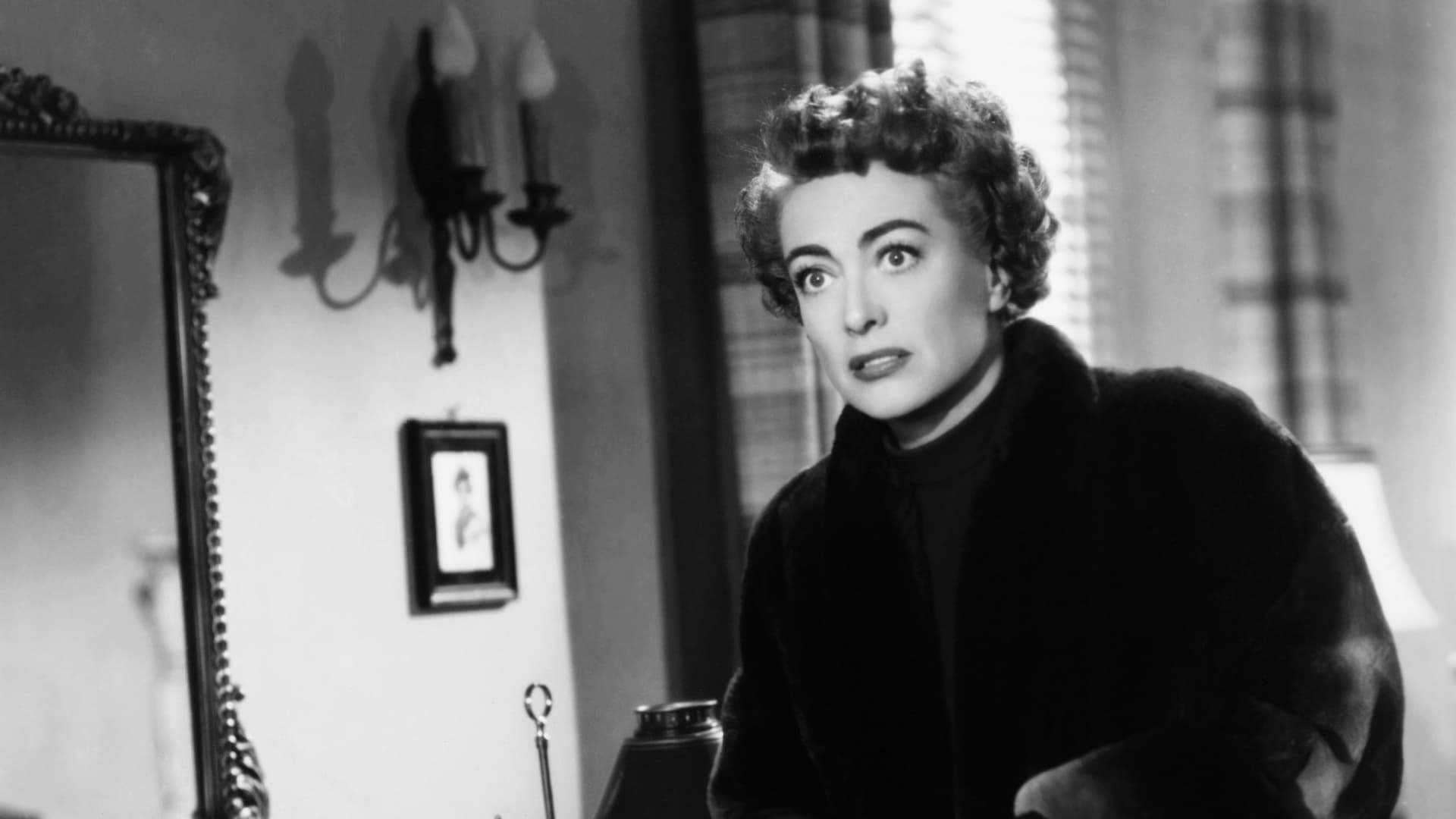 Cinematic background from Sudden Fear 1952 - Actor Lester Blaine has all but landed the lead in Myra Hudson's new play when Myra vetoes him because, to her, he doesn't look like a romantic leading man. On a train from New York to San Francisco, Blaine sets out to prove Myra wrong...by romancing her. Is he sincere, or does he have a dark ulterior motive?