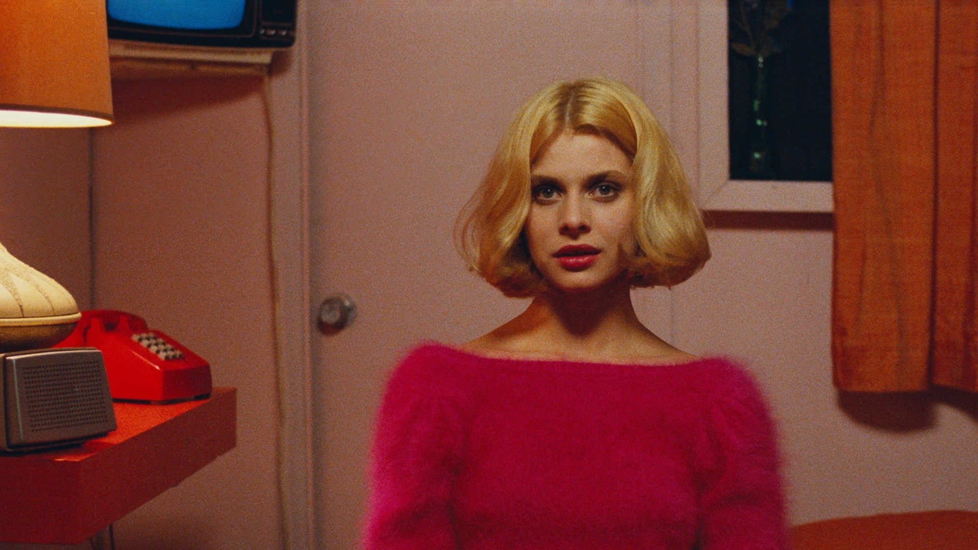 Cinematic background from Paris, Texas 1984 - A man wanders out of the desert not knowing who he is. His brother finds him, and helps to pull his memory back of the life he led before he walked out on his family and disappeared four years earlier.