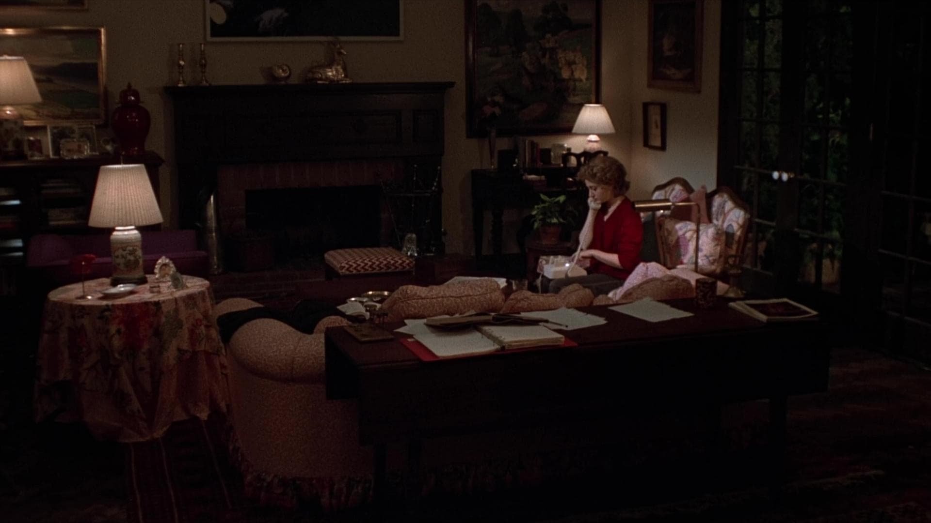 Cinematic background from When a Stranger Calls 1979 - A psychopathic killer terrorizes a babysitter, then returns seven years later to menace her again.