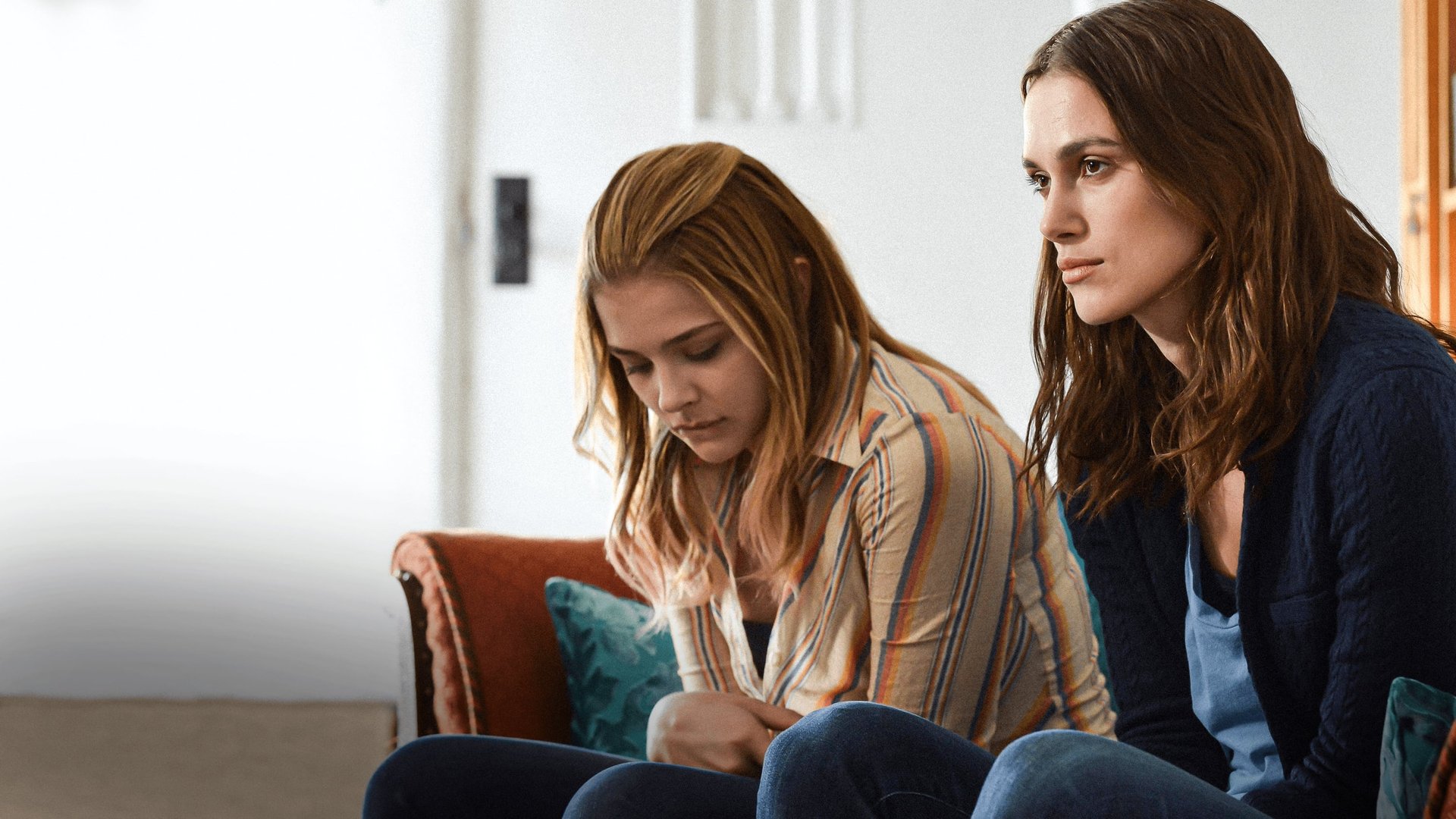 Cinematic background from Laggies 2014 - Overeducated and underemployed, 28 year old Megan is in the throes of a quarterlife crisis. Squarely into adulthood with no career prospects, no particular motivation to think about her future and no one to relate to, Megan is comfortable lagging a few steps behind - while her friends check off milestones and celebrate their new grown-up status. When her high-school sweetheart proposes, Megan panics and- given an unexpected opportunity to escape for a week - hides out in the home of her new friend, 16-year old Annika and Annika's world-weary single dad Craig.