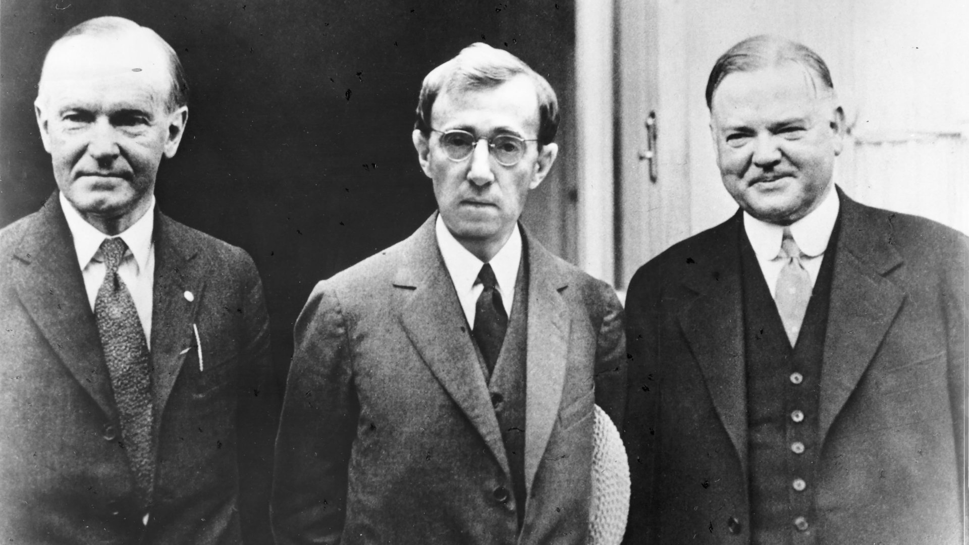 Cinematic background from Zelig 1983 - Fictional documentary about the life of human chameleon Leonard Zelig, a man who becomes a celebrity in the 1920s due to his ability to look and act like whoever is around him. Clever editing places Zelig in real newsreel footage of Woodrow Wilson, Babe Ruth, and others.