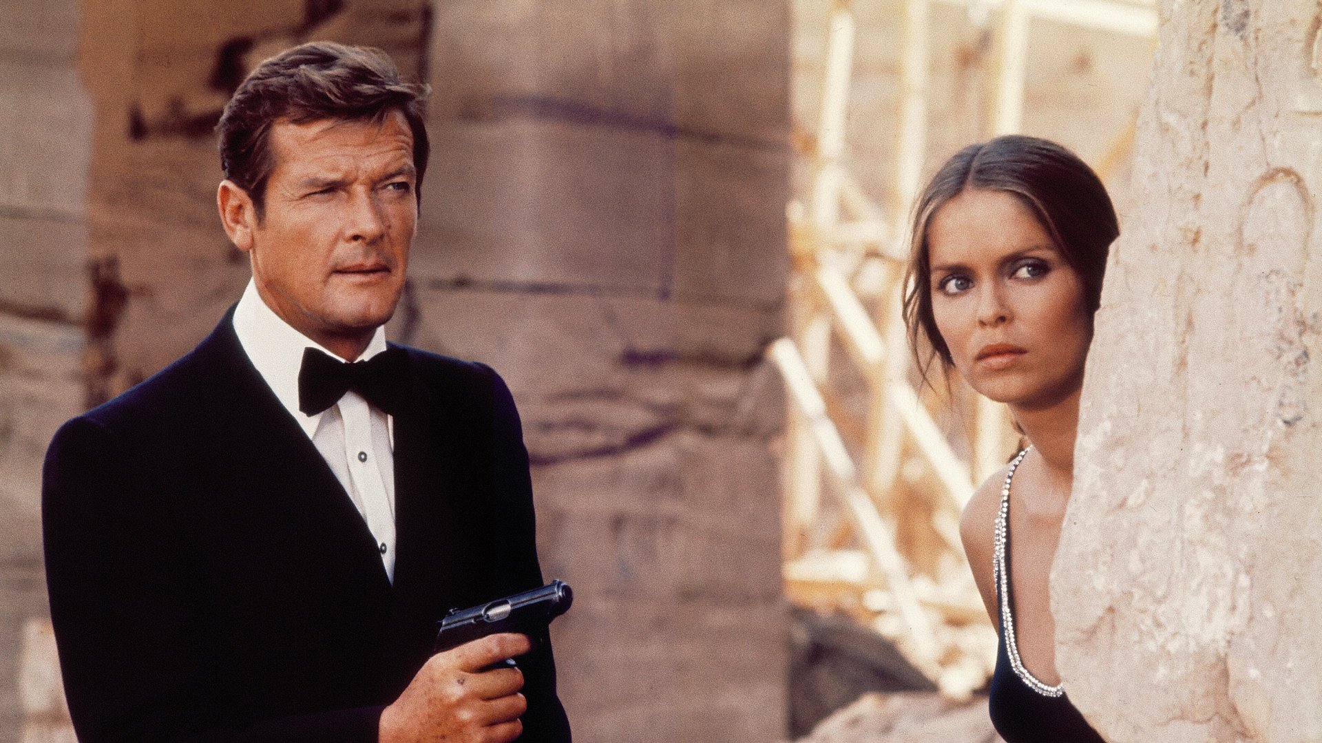 Cinematic background from The Spy Who Loved Me 1977 - Russian and British submarines with nuclear missiles on board both vanish from sight without a trace. England and Russia both blame each other as James Bond tries to solve the riddle of the disappearing ships. But the KGB also has an agent on the case.