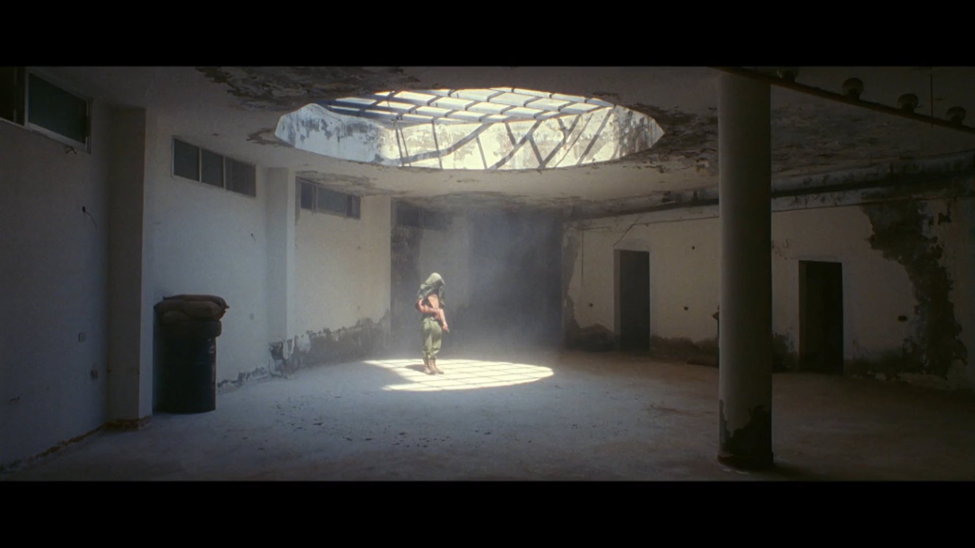 Cinematic background from Agoria - Embrace 2018 - null