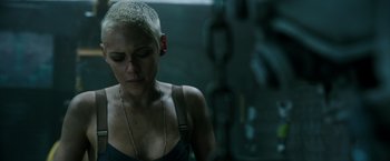 Movie still from “Underwater” (2020), directed by William Eubank – Close Up shot, High angle