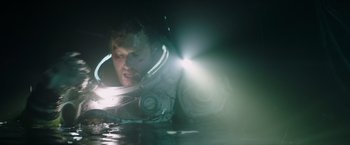 Movie still from “Underwater” (2020), directed by William Eubank – Medium shot, Low angle