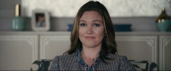 Movie still from “Hustlers” (2019), directed by Lorene Scafaria – A person with long hair; Close Up shot, Over the shoulder angle