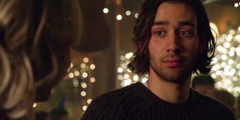 Movie still from “Last Christmas” (2019), directed by Paul Feig – A person with long hair; Close Up shot, Over the shoulder angle