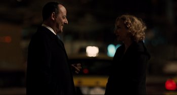Movie still from “Margaret” (2011), directed by Kenneth Lonergan – A man and a woman talking to each other; Medium shot, Over the shoulder angle