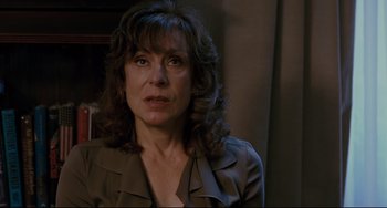 Movie still from “Margaret” (2011), directed by Kenneth Lonergan – A person with long hair; Close Up shot, Over the shoulder angle