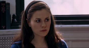 Movie still from “Margaret” (2011), directed by Kenneth Lonergan – A person wearing a headband; Close Up shot, Over the shoulder angle