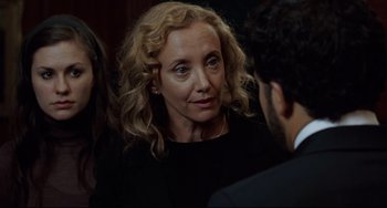 Movie still from “Margaret” (2011), directed by Kenneth Lonergan – A person talking to another person; Close Up shot, Over the shoulder angle