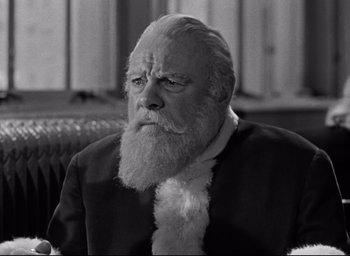 Movie still from “Miracle on 34th Street” (1947), directed by George Seaton – An old man with a long white beard; Close Up shot, Low angle