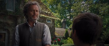 Movie still from “Percy Jackson: Sea of Monsters” (2013), directed by Thor Freudenthal – An older man standing next to a young man; Close Up shot, Over the shoulder angle