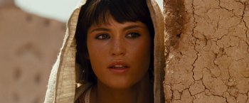 Movie still from “Prince of Persia: The Sands of Time” (2010), directed by Mike Newell – A person wearing a headscarf; Close Up shot, Low angle
