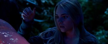 Movie still from “Race to Witch Mountain” (2009), directed by Andy Fickman – A woman with long blonde hair is looking at the camera; Close Up shot, Over the shoulder angle