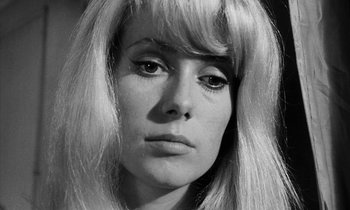Movie still from “Repulsion” (1965), directed by Roman Polanski – A black and white photo of a woman with long hair; Close Up shot, Low angle
