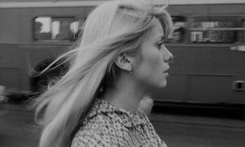 Movie still from “Repulsion” (1965), directed by Roman Polanski – A black and white photo of a woman with long blonde hair; Close Up shot, Low angle