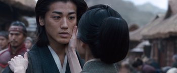 Movie still from “47 Ronin” (2013), directed by Carl Rinsch – Close Up shot, Over the shoulder angle