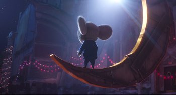 Movie still from “Sing” (2016), directed by Christophe Lourdelet – A mouse that is standing on top of a banana peel; Wide shot, High angle