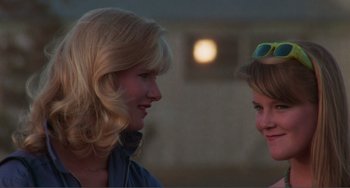 Movie still from “Smooth Talk” (1985), directed by Joyce Chopra – A woman and a girl talking to each other; Close Up shot, Over the shoulder angle