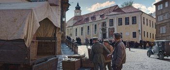 Movie still from “All Quiet on the Western Front” (2022), directed by Edward Berger – Wide shot, Low angle