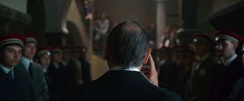 Movie still from “All Quiet on the Western Front” (2022), directed by Edward Berger – Close Up shot, Over the shoulder angle