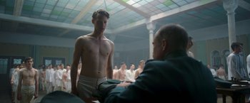 Movie still from “All Quiet on the Western Front” (2022), directed by Edward Berger – Medium shot, Over the shoulder angle