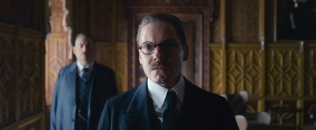 Movie still from “All Quiet on the Western Front” (2022), directed by Edward Berger – Close Up shot, Over the shoulder angle