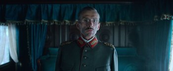 Movie still from “All Quiet on the Western Front” (2022), directed by Edward Berger – Close Up shot, Low angle