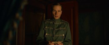 Movie still from “All Quiet on the Western Front” (2022), directed by Edward Berger – Medium shot, Low angle