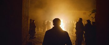 Movie still from “All Quiet on the Western Front” (2022), directed by Edward Berger – Wide shot, Over the shoulder angle