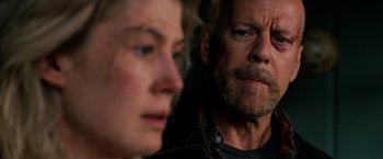 Movie still from “Surrogates” (2009), directed by Jonathan Mostow – A man and a woman looking at each other; Close Up shot, Over the shoulder angle