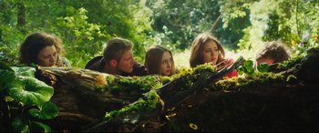 Movie still from “The Final Girls” (2015), directed by Todd Strauss-Schulson – A group of people sitting on top of a tree; Medium shot, Low angle
