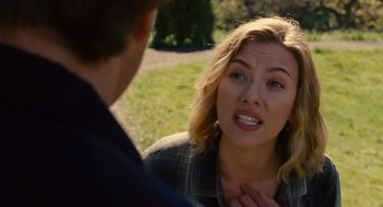 Movie still from “We Bought a Zoo” (2011), directed by Cameron Crowe – A young woman talking to a young man in a park; Close Up shot, Over the shoulder angle