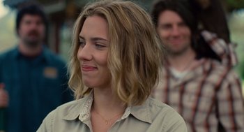 Movie still from “We Bought a Zoo” (2011), directed by Cameron Crowe – A person with long blonde hair; Close Up shot, Over the shoulder angle
