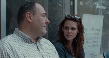 Movie still from “Welcome to the Rileys” (2010), directed by Jake Scott – A man and a woman sitting next to each other; Close Up shot, Over the shoulder angle