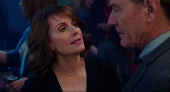 Movie still from “Why Him?” (2016), directed by John Hamburg – A woman and a man talking to each other; Close Up shot, Over the shoulder angle