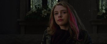 Movie still from “Wonder” (2017), directed by Stephen Chbosky – A young girl with pink and blonde hair; Close Up shot, Over the shoulder angle