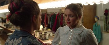 Movie still from “Wonder” (2017), directed by Stephen Chbosky – Two women in a dressing room talking to each other; Medium shot, Over the shoulder angle
