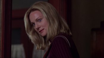 Movie still from “You Can Count on Me” (2000), directed by Kenneth Lonergan – A person with blonde hair; Close Up shot, Over the shoulder angle