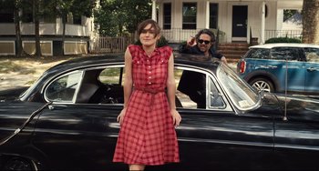 Movie still from “Begin Again” (2013), directed by John Carney – Medium shot, Over the shoulder angle