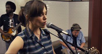 Movie still from “Begin Again” (2013), directed by John Carney – Close Up shot, Over the shoulder angle