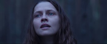 Movie still from “Berlin Syndrome” (2017), directed by Cate Shortland – A person with blue eyes; Close Up shot, Low angle