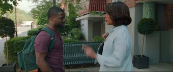 Movie still from “Fatherhood” (2021), directed by Paul Weitz – A man and a woman talking to each other; Medium shot, Over the shoulder angle