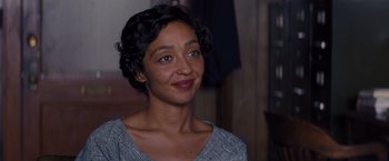 Movie still from “Loving” (2016), directed by Jeff Nichols – A person wearing a dress; Close Up shot, Over the shoulder angle